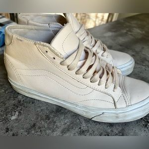 Vans Leather High Tops w Ultra Cush